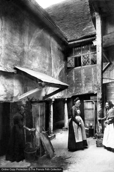 Photo of Hitchin, The Inner Courtyard, The Biggin 1903