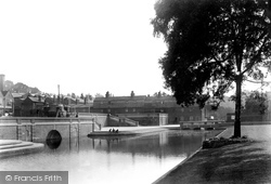 The River Hiz 1931, Hitchin