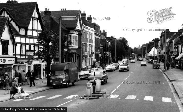 Photo of Hoddesdon, High Street c.1964