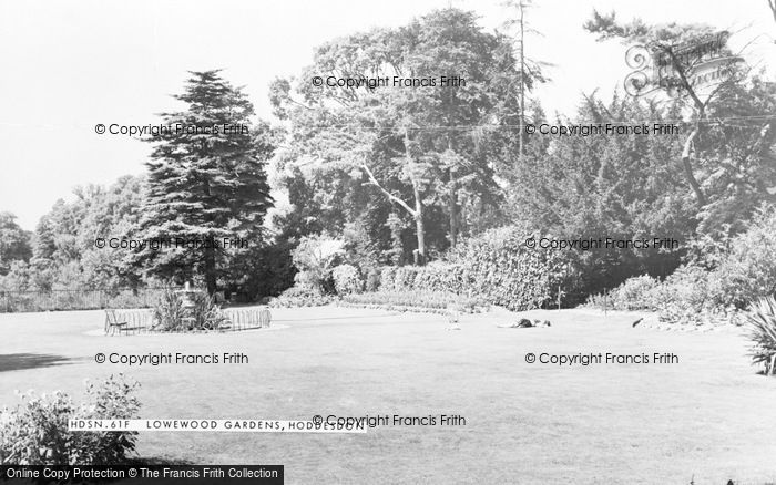 Photo of Hoddesdon, Lowewood Gardens c.1960