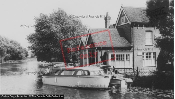 Photo of Hoddesdon, The Fish And Eels c.1965