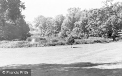The Lake, Barclay Park c.1960, Hoddesdon