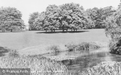 The Lake, Barclay Park c.1960, Hoddesdon