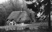 Gamekeeper's Cottage 1917, Hodson
