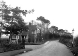 The Post Office c.1945, Holdenhurst