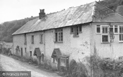 Combe Cottages c.1960, Holford