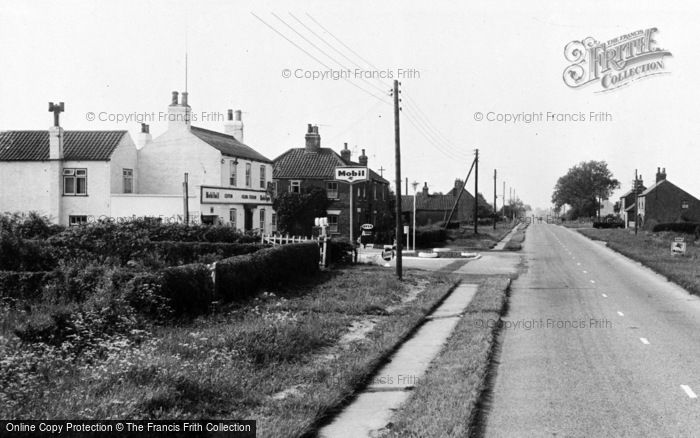 Photo of Holme On Spalding Moor, Howden Road c.1960