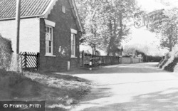 School Lane c.1955, Holmpton