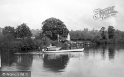 The River c.1950, Holt Fleet