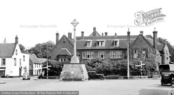 Photo of Holt, Memorial, Gresham School c.1955