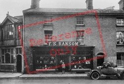 Ransom Shop 1922, Holt