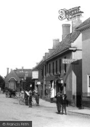Townsfolk In Market Place 1896, Holt