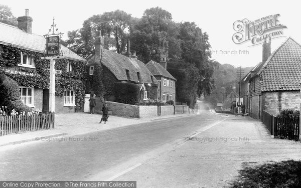 Photo of Holybourne, The London Road 1928