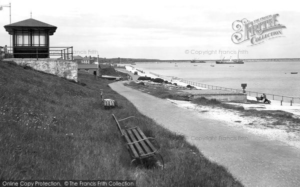 Photo of Holyhead, the Promenade c1946