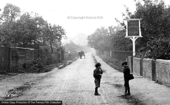 Photo of Holyport, Sturt Green 1909