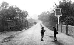 Sturt Green 1909, Holyport