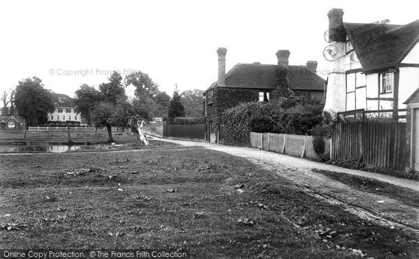 Photo of Holyport, The Green 1909