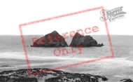 Gull Rocks c.1960, Holywell Bay