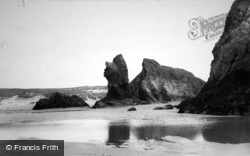 Monkey Rock c.1960, Holywell Bay