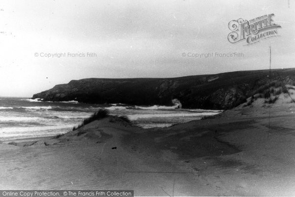 Photo of Holywell Bay, North Cliff c.1960