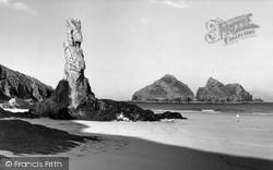 Pinnacle And Gull Rocks c.1960, Holywell Bay