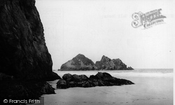 The Gull Rocks c.1960, Holywell Bay