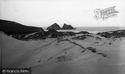 The Rocks c.1960, Holywell Bay