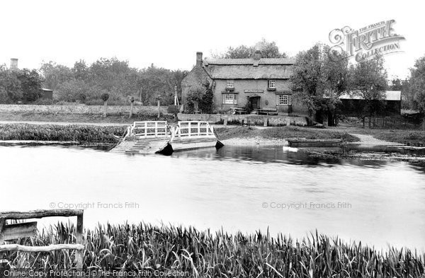 Photo of Holywell, The Ferry 1914