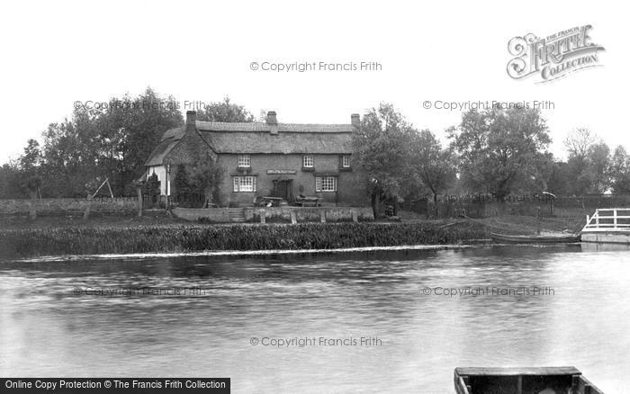 Photo of Holywell, The Old Ferry Boat Inn 1914