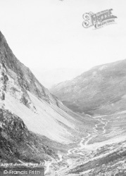 Honister Pass 1893, Honister Crag