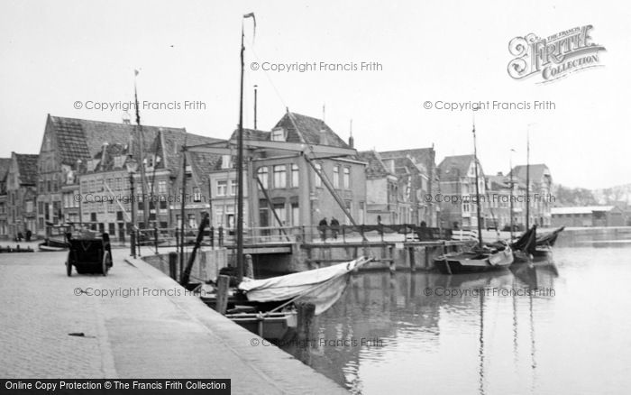 Photo of Hoorn, The Water Front c.1938