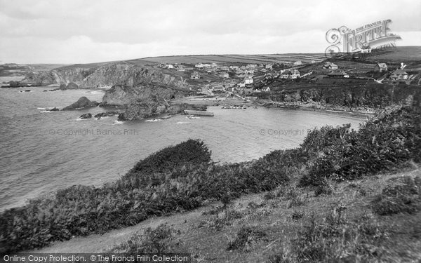 Photo of Hope Cove, Cove And Downs 1935