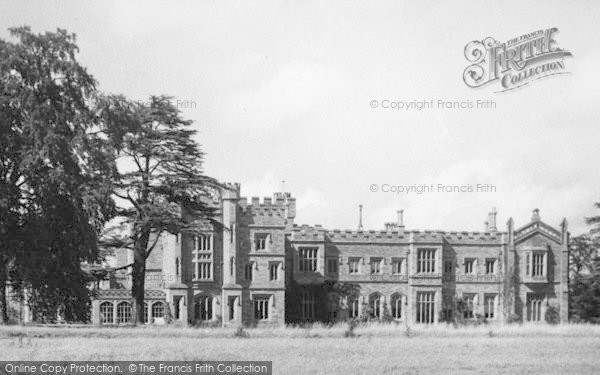Photo of Hope Under Dinmore, Hampton Court c.1955