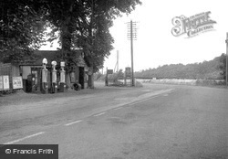 Markhams Filling Station c.1955, Hope Under Dinmore