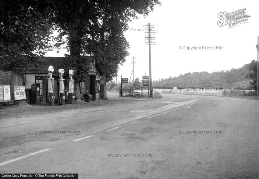 Hope under Dinmore, Markhams Filling Station c1955