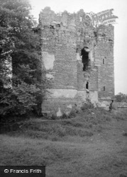 The Castle 1952, Hopton Castle