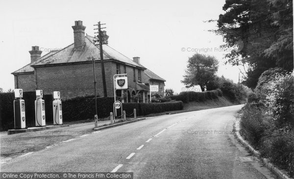 Photo of Horam, Little London c.1965