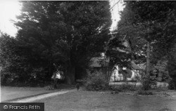 Whinrig Guest House, The Gardens c.1955, Horam