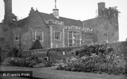 Horham Hall 1950, Horham