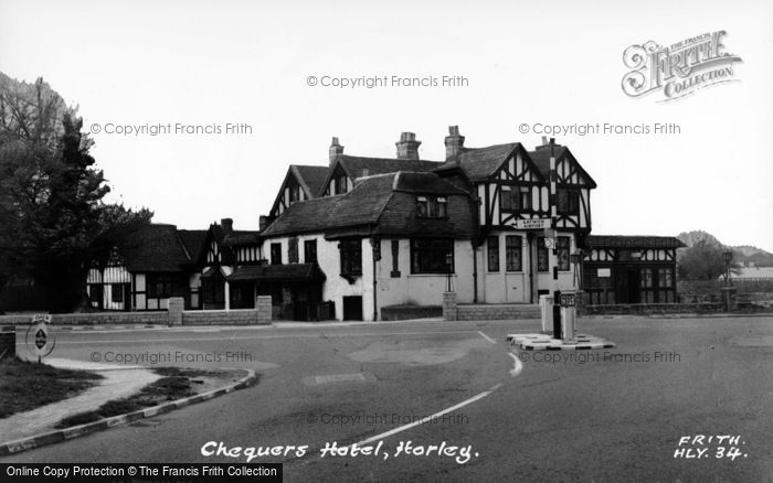 Photo of Horley, Chequers Hotel c.1960