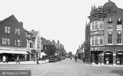 Station Road 1935, Horley