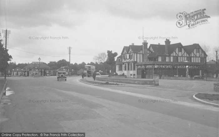 Photo of Horley, The Chequers Hotel 1933