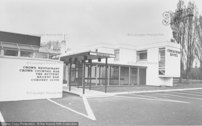 Photo of Horley, The Chequers Hotel c.1965
