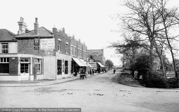 Photo of Horley, Victoria Road 1905