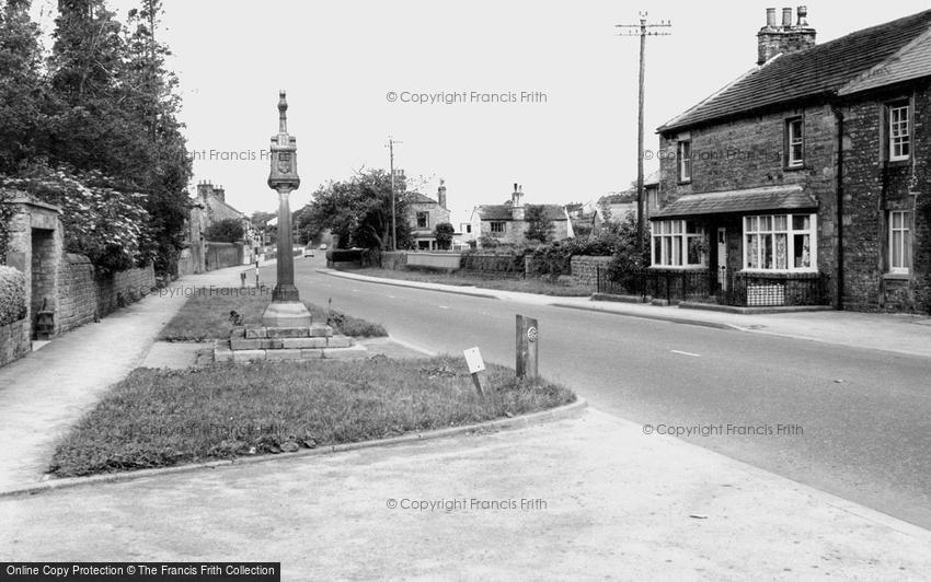 Hornby, the War Memorial c1960