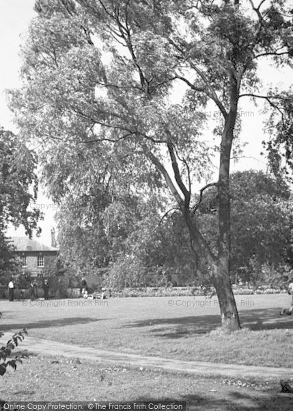 Photo of Horncastle, Hamerton Gardens c.1955