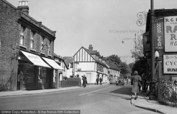 Photo of Hornchurch, The King's Head c.1950