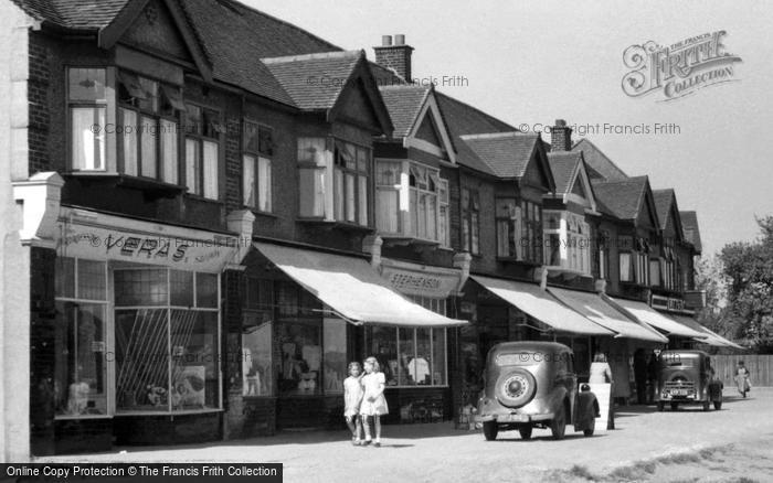 Photo of Hornchurch, Woodhall Parade c.1950