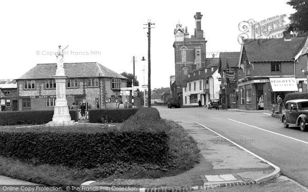 Photo of Horndean, The Village c.1955