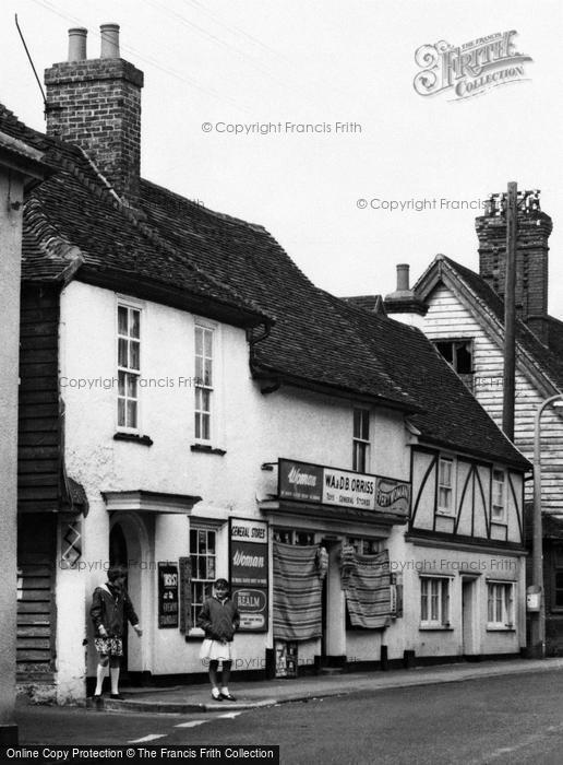 Photo of Horndon On The Hill, Girls In The High Street c.1960